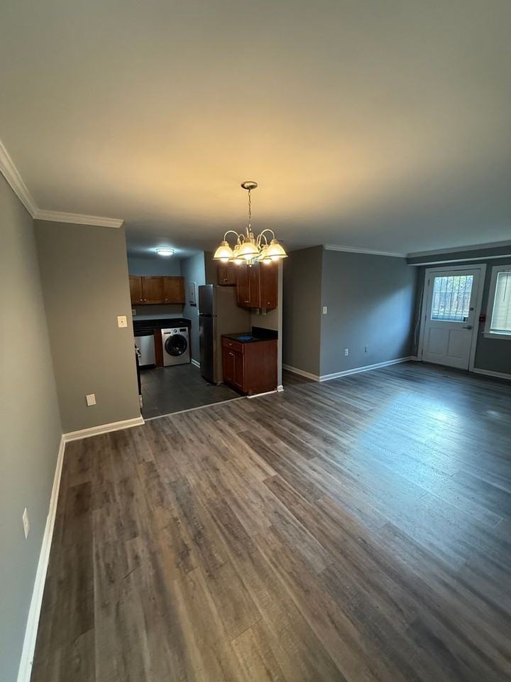 3103 Naylor Road Southeast - Photo 3 of 18