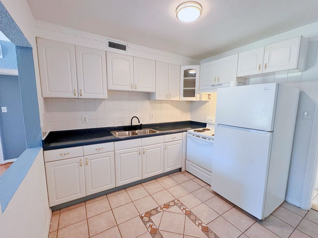 7680 57th Street - Photo 5 of 17