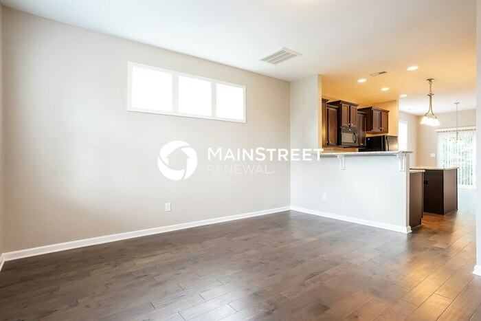 305 Chamberlain Drive - Photo 2 of 17