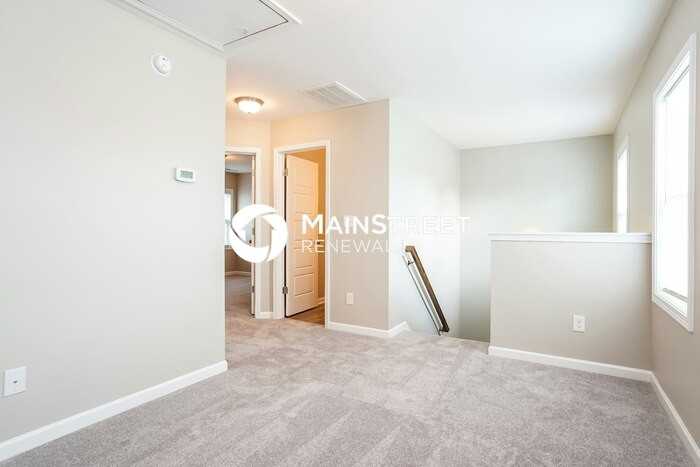 305 Chamberlain Drive - Photo 7 of 17