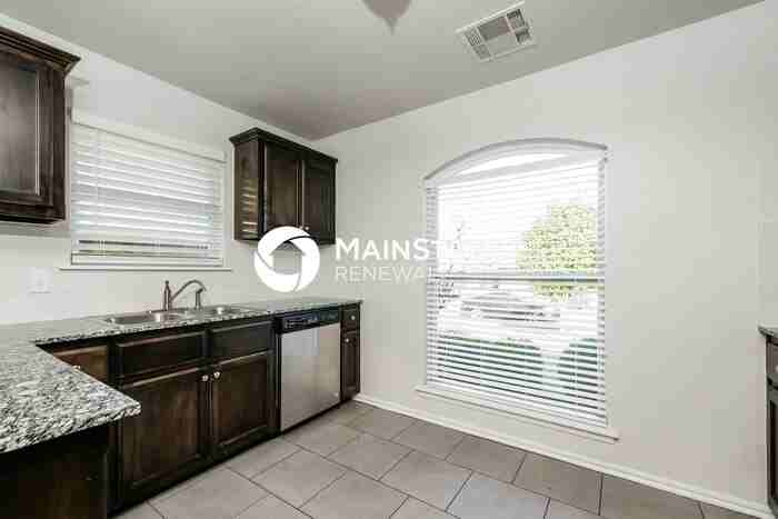4116 Nw 154th St - Photo 6 of 18