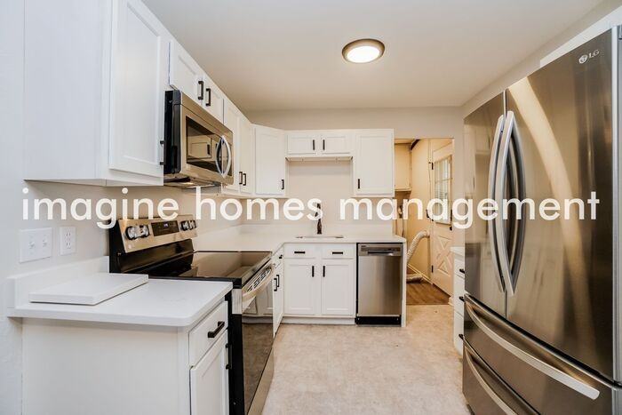 110 Chadborne Ct - Photo 6 of 15