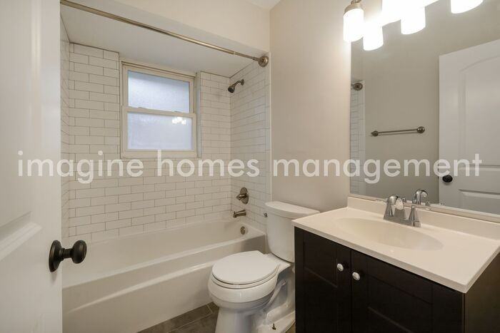 7309 Brunswick Avenue - Photo 7 of 13