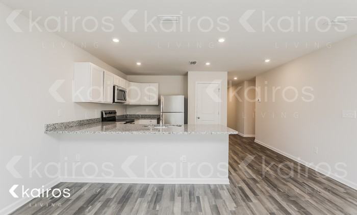 832 Whispering Creek Ave - Photo 6 of 17