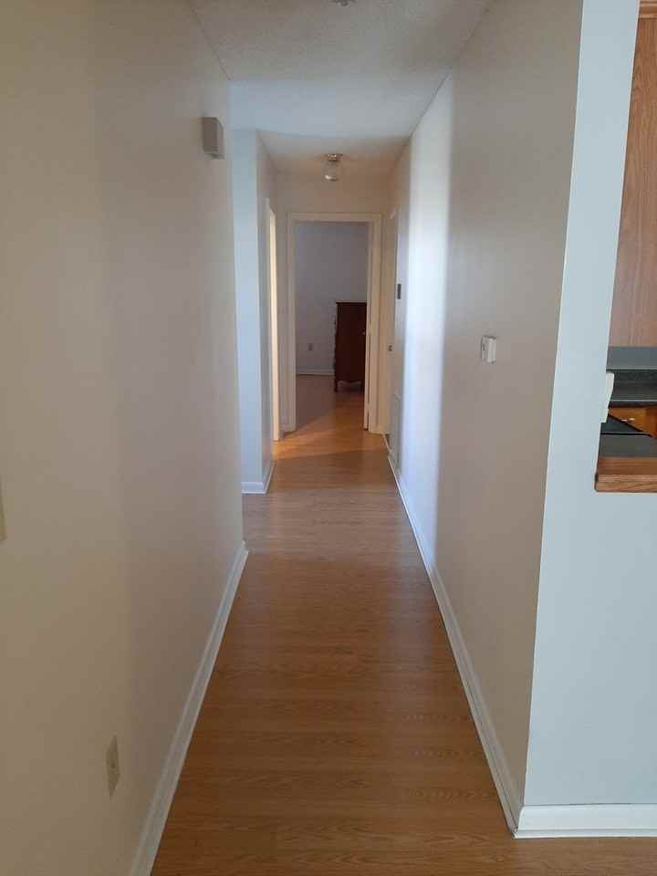582 Moull Street #582B - Photo 6 of 9