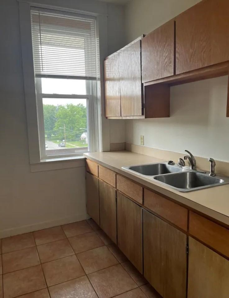 519 Highland Avenue #302 - Photo 2 of 11