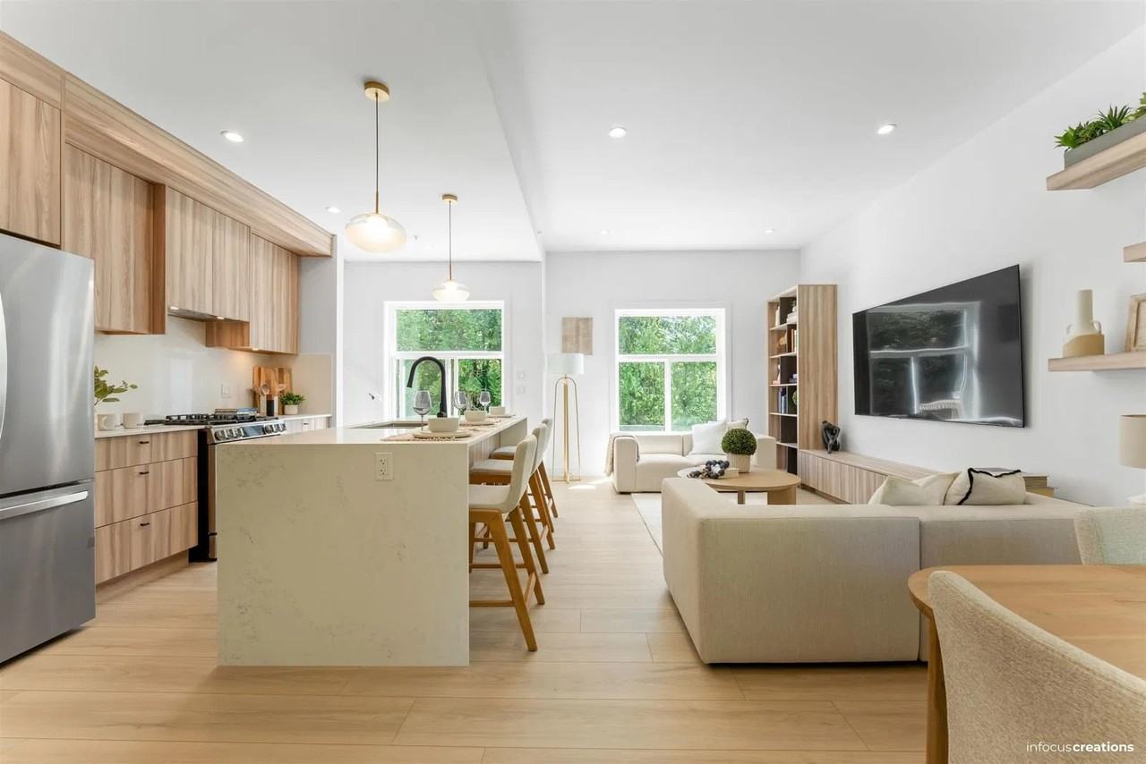 8924 Cedar St #4 - Photo 5 of 31