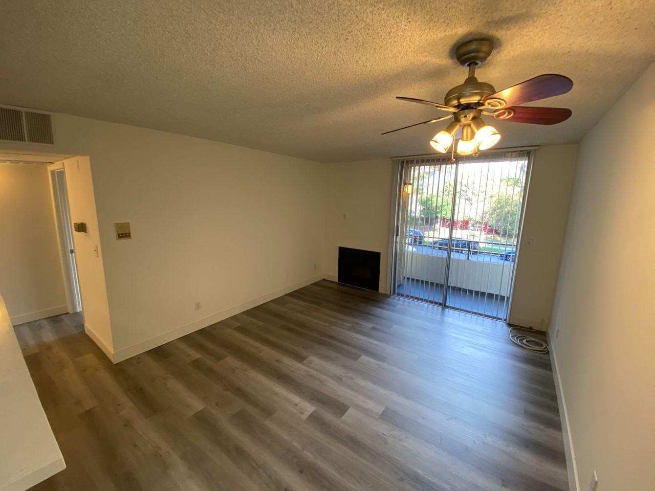 can371 - Photo 6 of 36