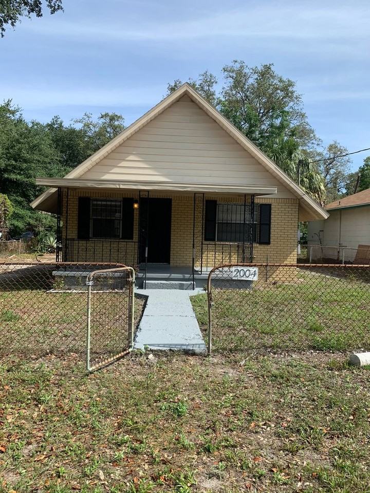 2004 East Genesee Street