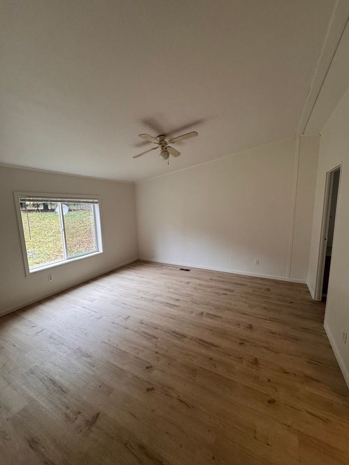 39013 Ne 207th Ave - Photo 3 of 18