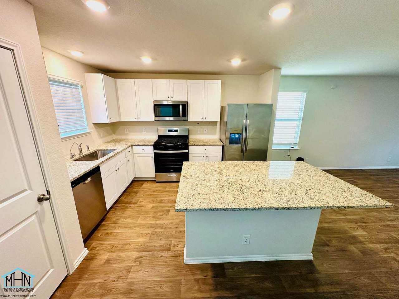 5022 Jaspillite Avenue - Photo 5 of 15