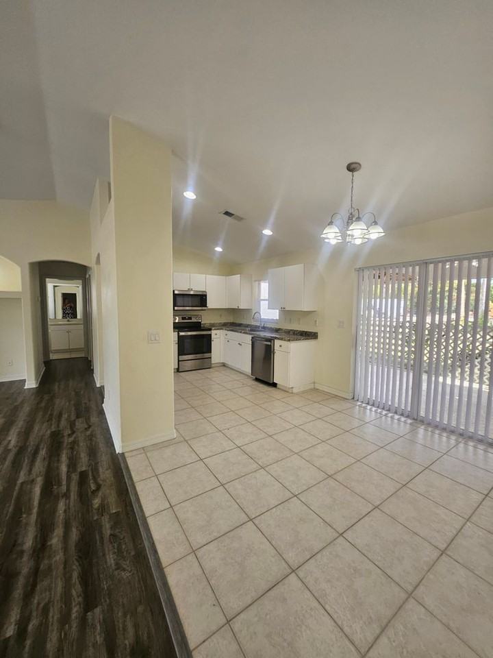 4138 Azora St - Photo 4 of 37
