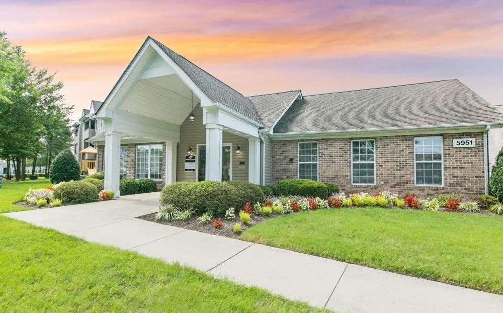 5951 Tiger Lily Ln - Photo 4 of 15