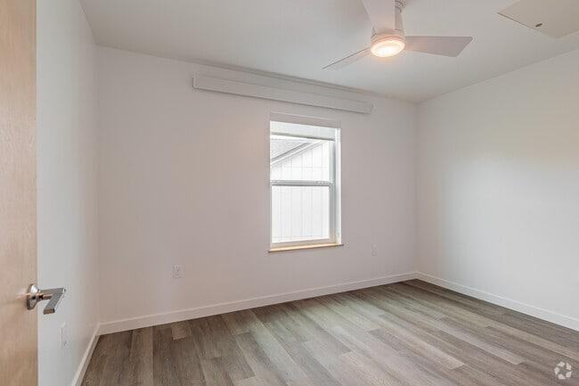 3208 Se 136th Ave - Photo 3 of 21
