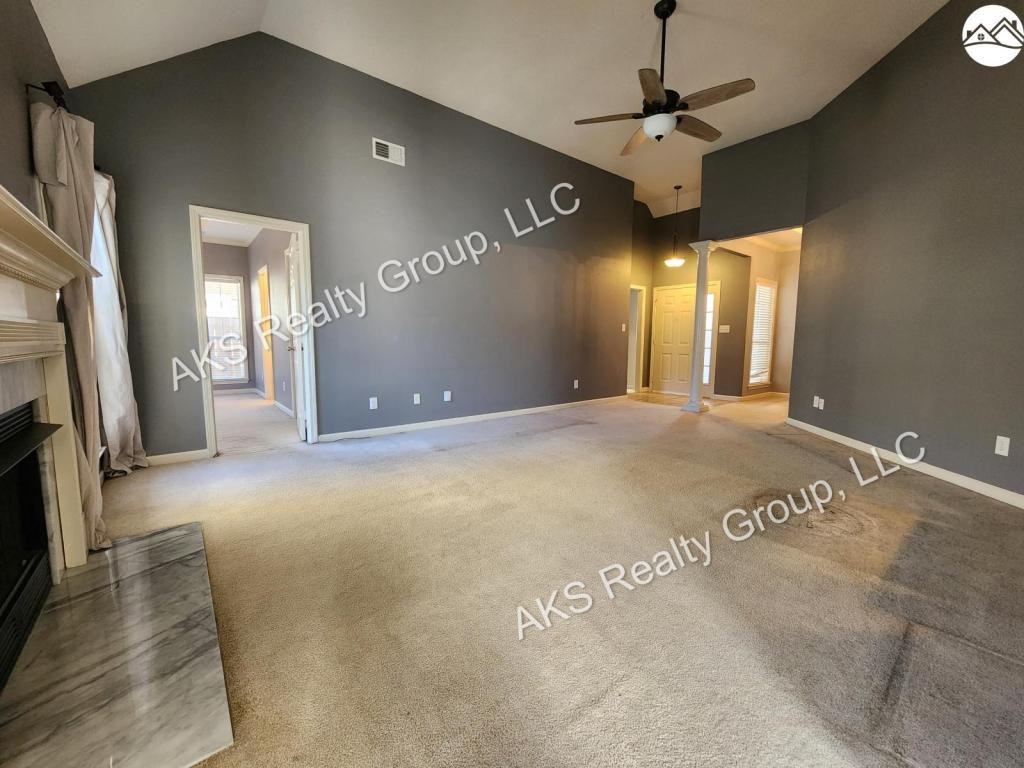 104 Lantana Cir - Photo 4 of 20