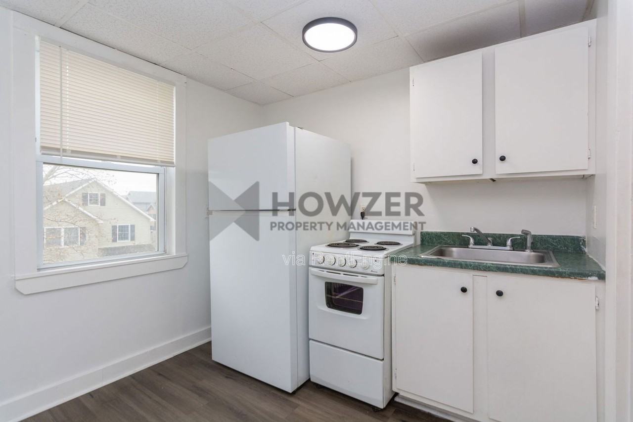 109 Green St #6 - Photo 2 of 15