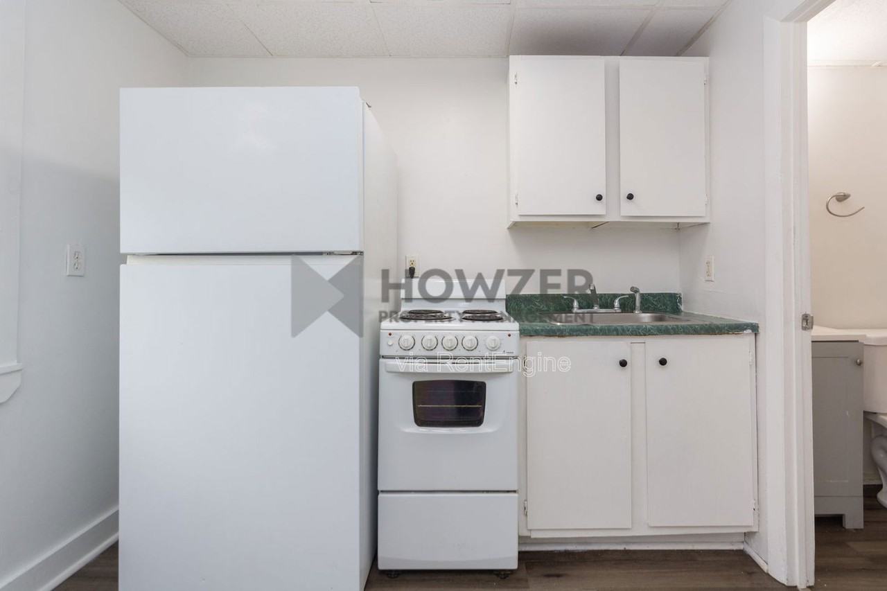 109 Green St #6 - Photo 3 of 15