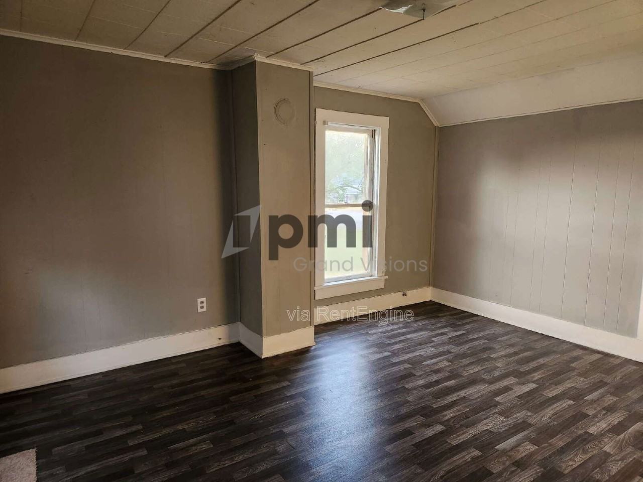 461 E Garfield Ave - Photo 5 of 9