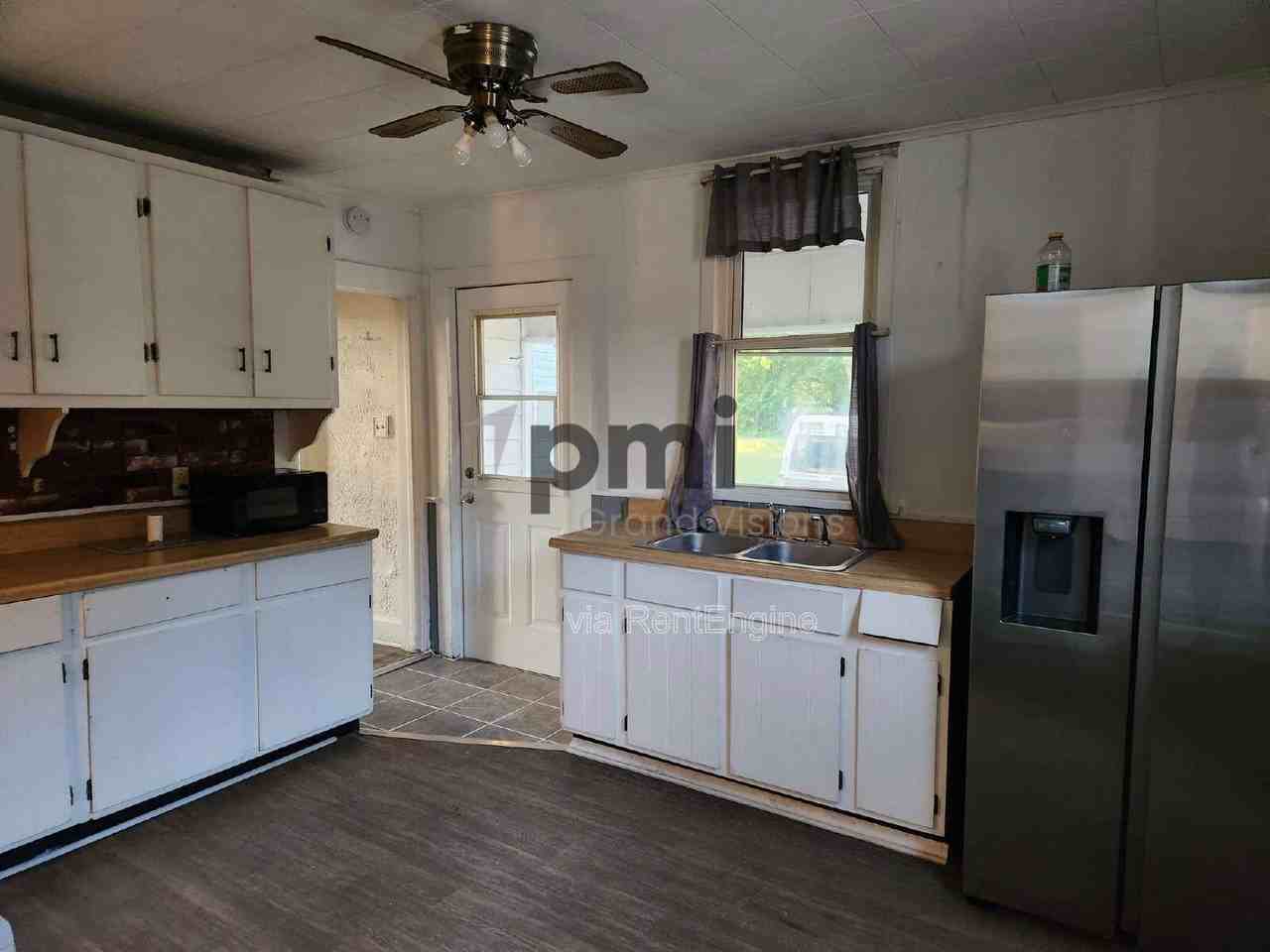 461 E Garfield Ave - Photo 7 of 9