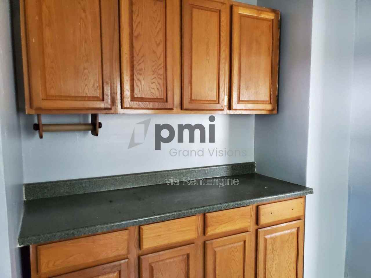 1312 E Olive St - Photo 5 of 8