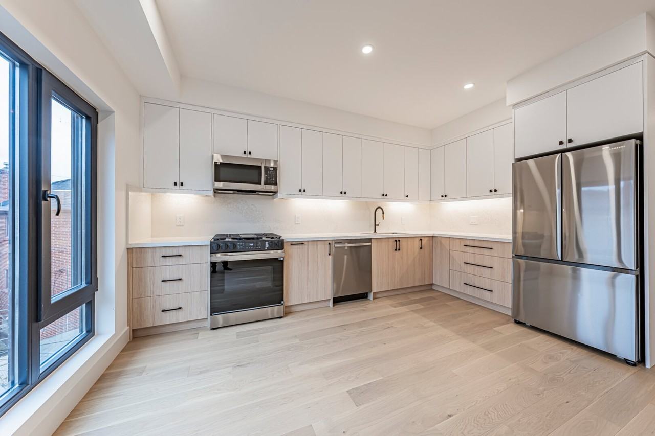 14 Holmesdale Road #201/301/PH - Photo 3 of 50