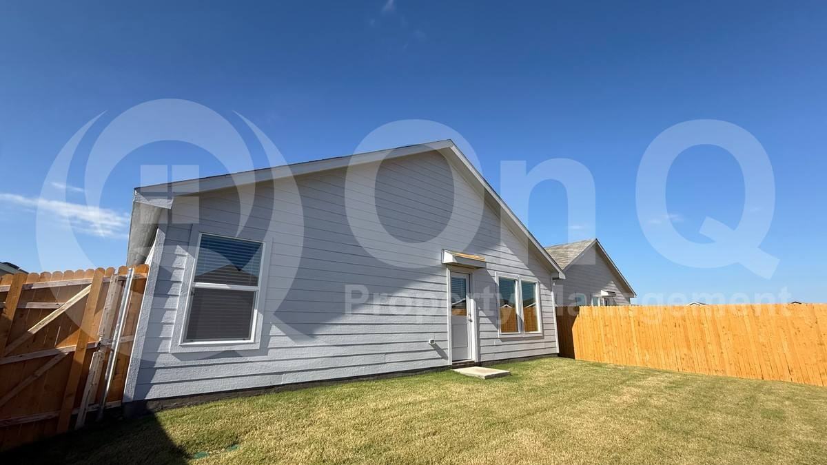 6725 6725 Haines Dr - Photo 6 of 10