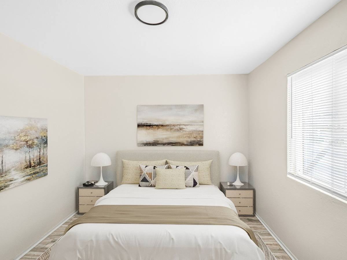 1005 E Avenue S #R - Photo 7 of 10