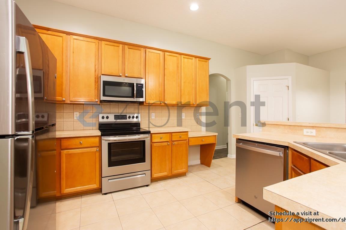 909 Corsica Ln - Photo 6 of 23