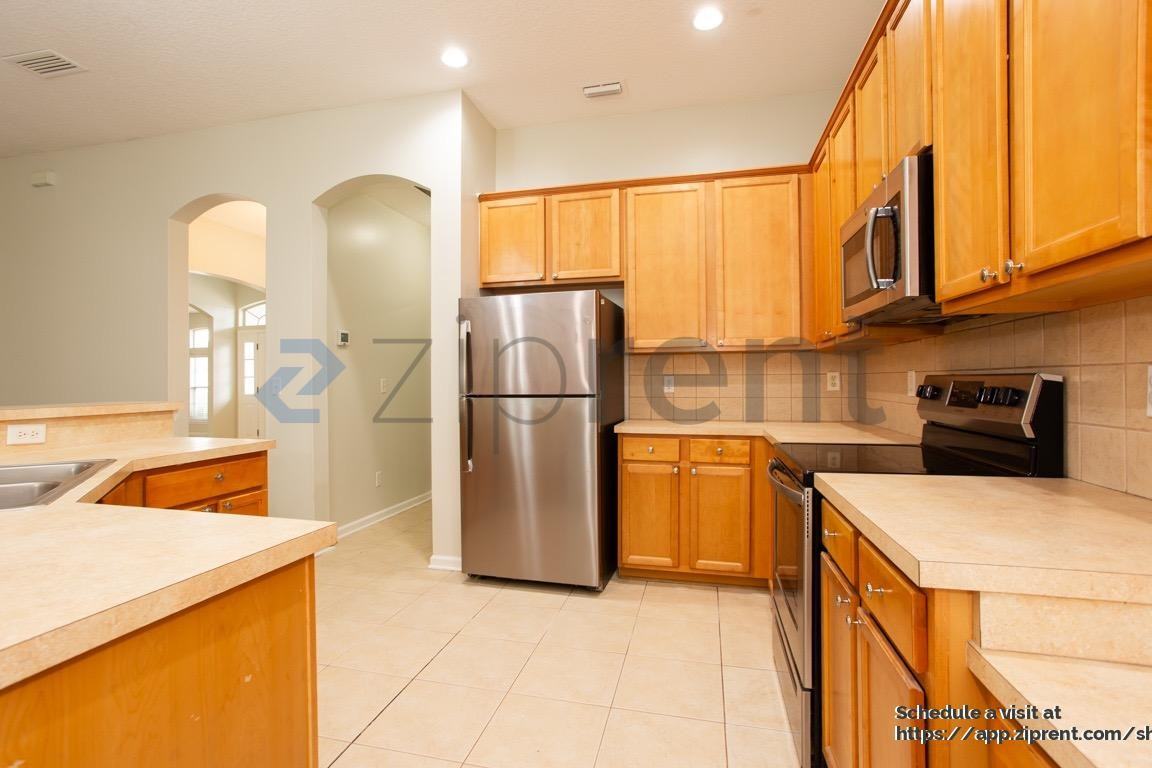 909 Corsica Ln - Photo 7 of 23