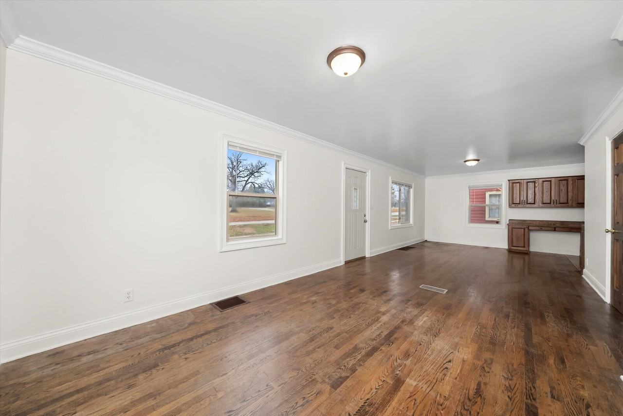 2512 Salem Blvd - Photo 6 of 21