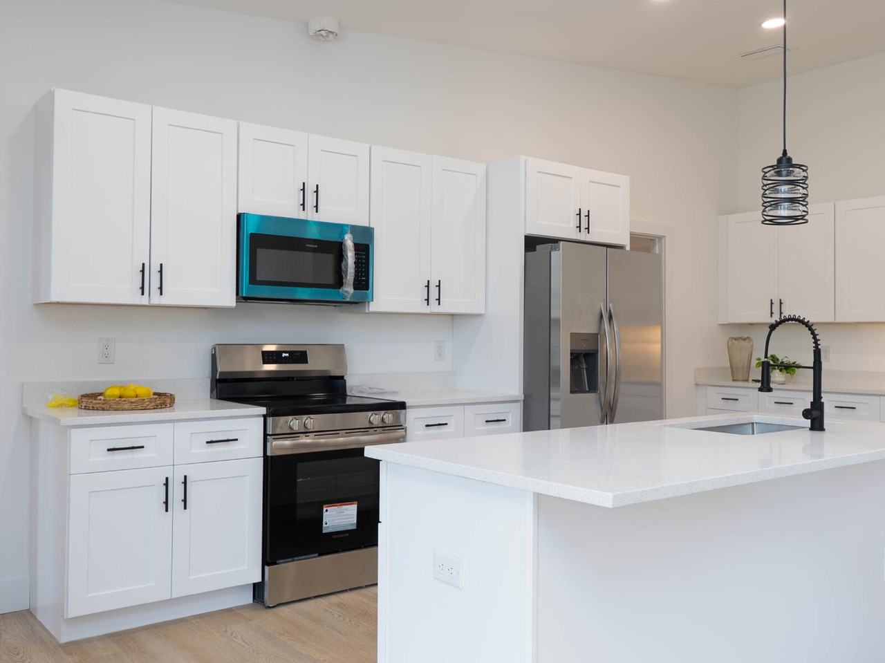 1804 Nimbus Dr - Photo 7 of 47