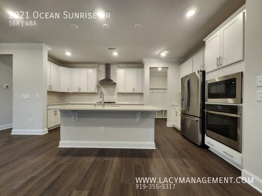 2921 Ocean Sunrise Dr - Photo 4 of 37
