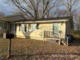 featured image of 140 E Market St #B