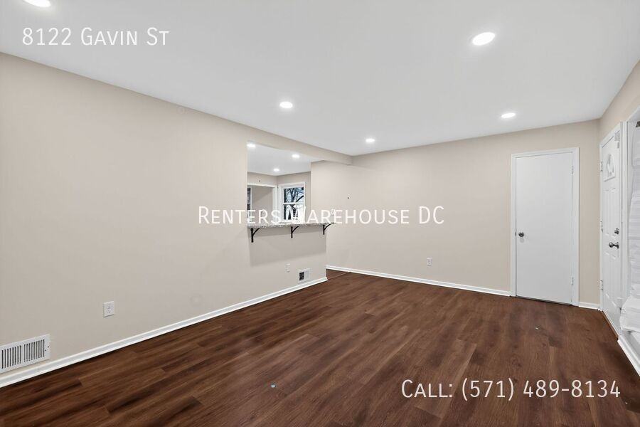 8122 Gavin St - Photo 7 of 15