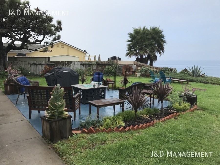 1320 Ocean Ave #C - Photo 6 of 21