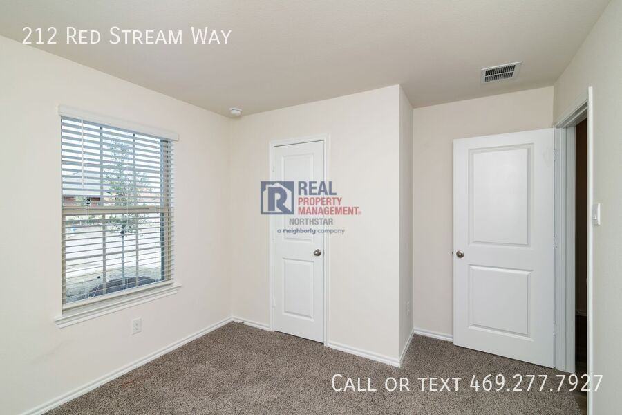 212 Red Stream Way - Photo 4 of 22