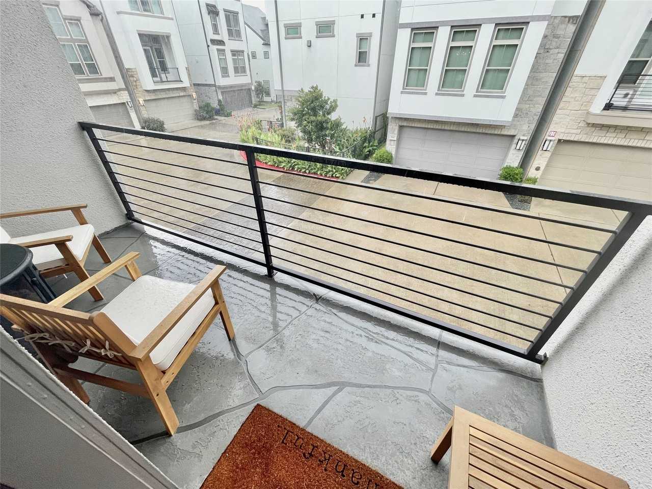 809 Leavenworth Avenue #809 - Photo 4 of 24