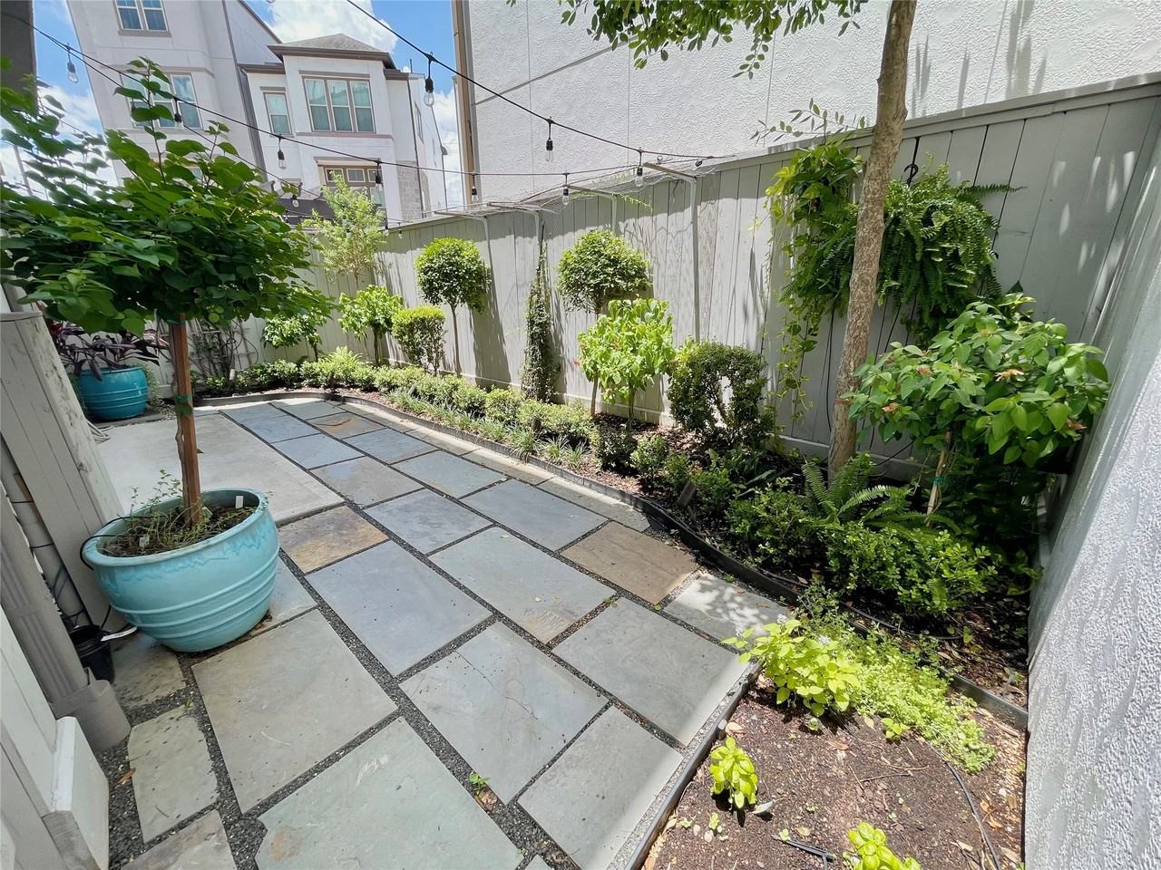 809 Leavenworth Avenue #809 - Photo 6 of 24