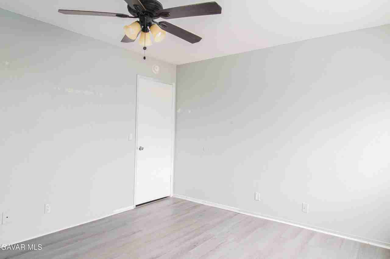 45809 Evelyn Court #45809 - Photo 3 of 24