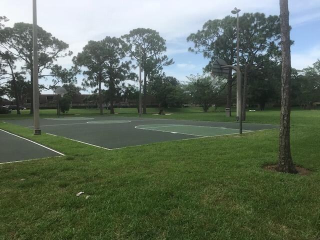 1705 17th Ln #1705 - Photo 4 of 11