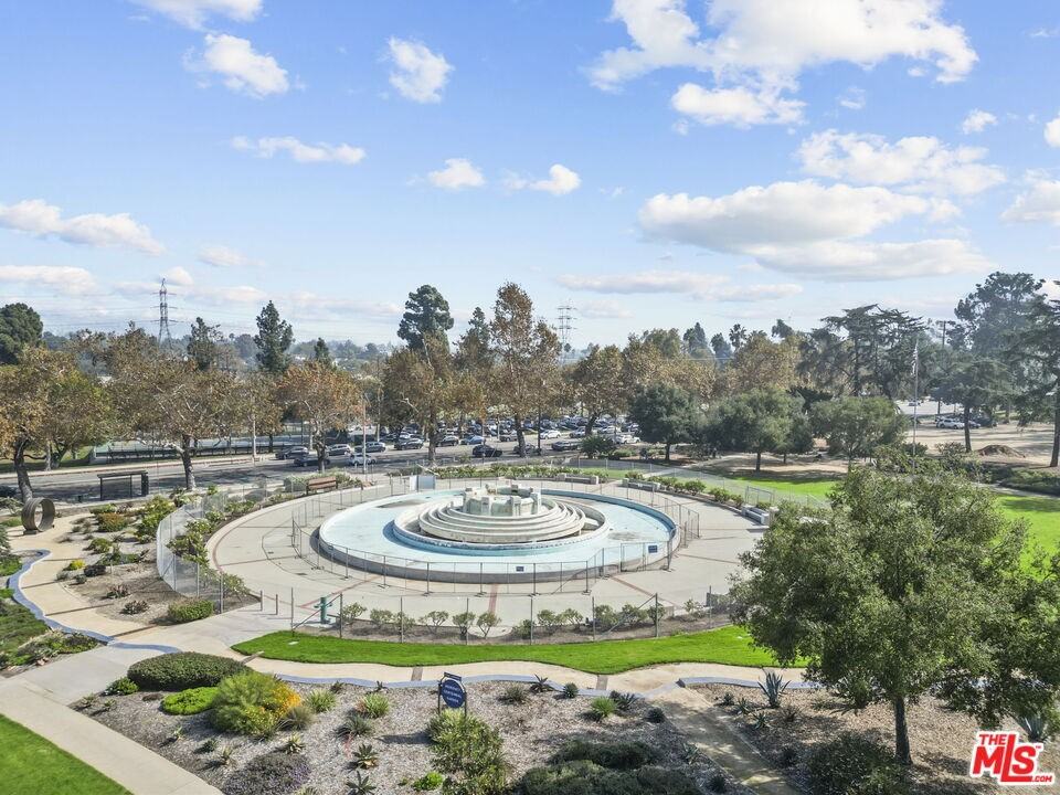 3663 Los Feliz Boulevard