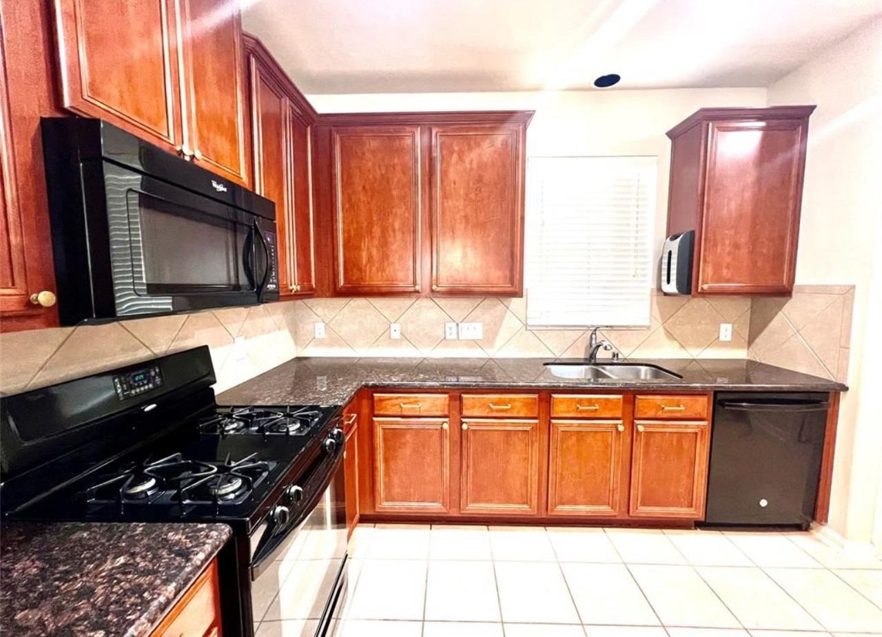 10511 Rustling Villas Ln #10511 - Photo 2 of 13