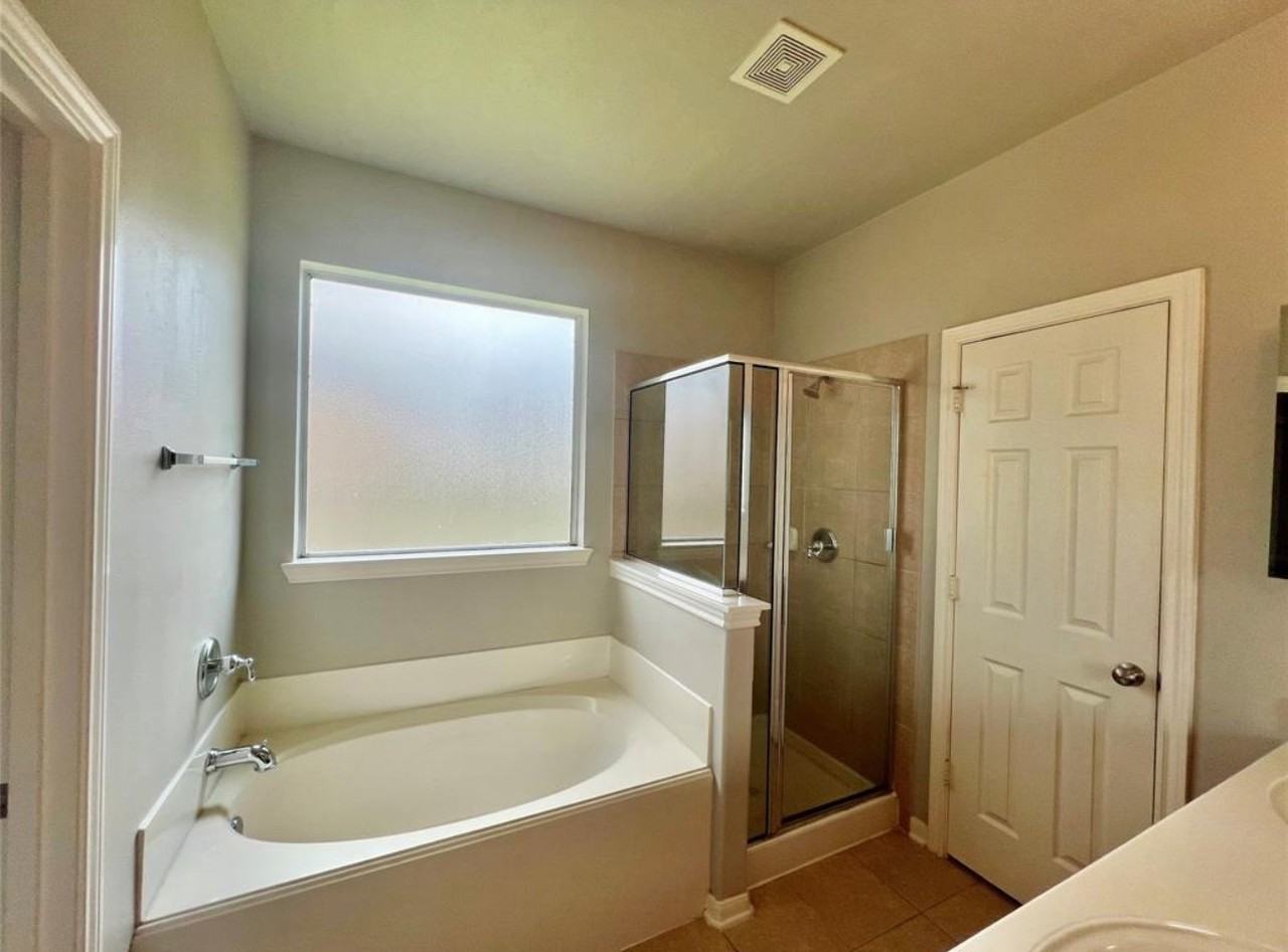 10511 Rustling Villas Ln #10511 - Photo 5 of 13