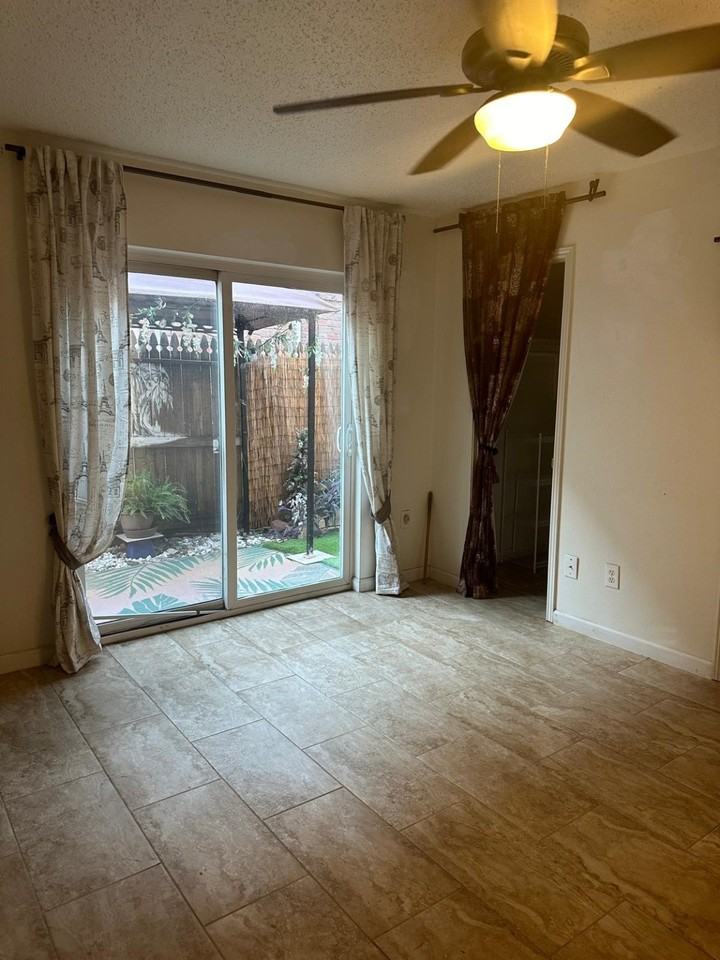 6410 Del Monte Dr #6410-114 - Photo 7 of 27