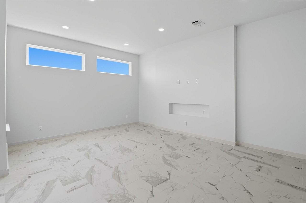 2927 El Fenice Ln #2927 - Photo 5 of 47