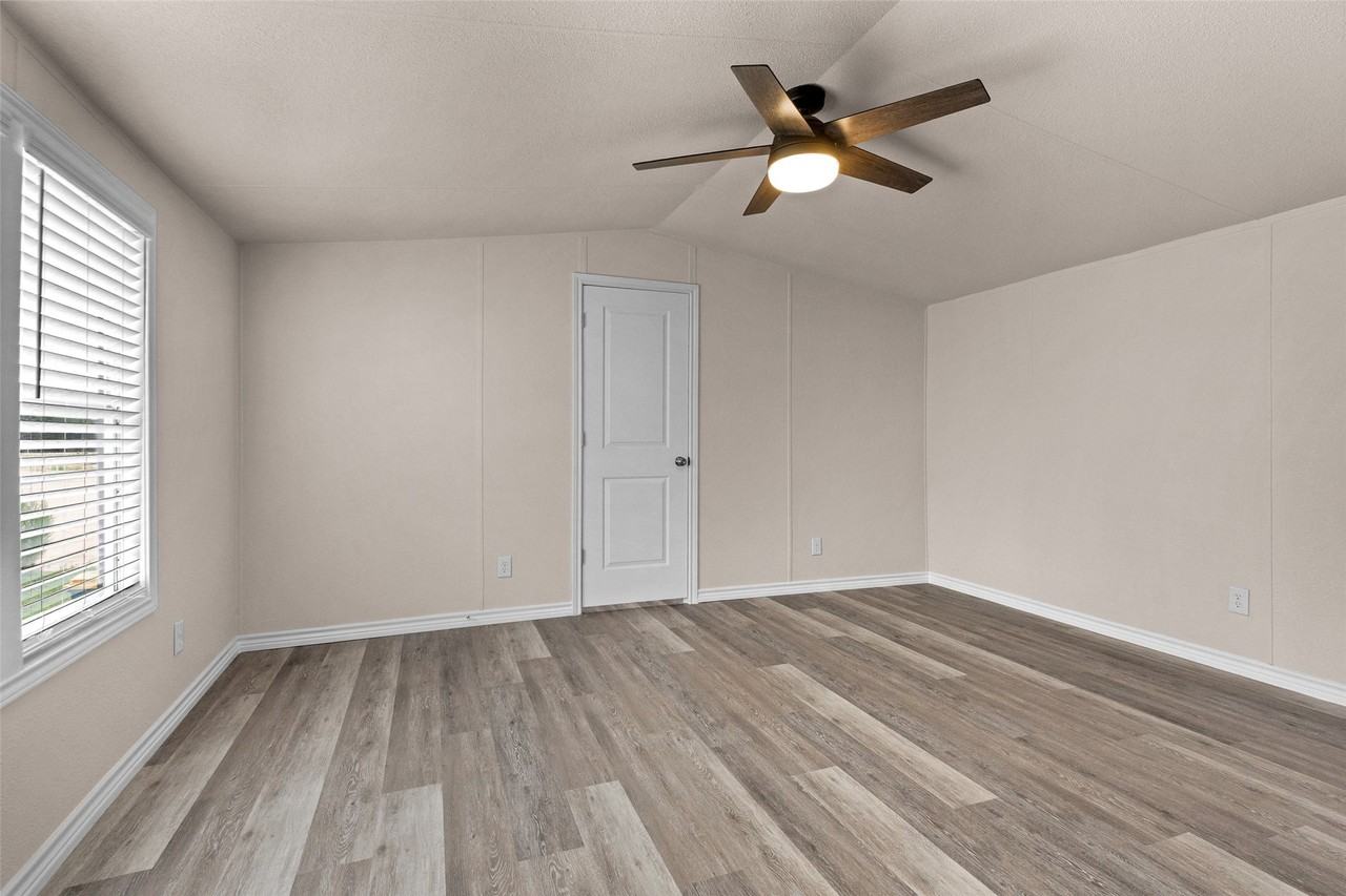 84 Ridgeway Dr #84 - Photo 4 of 26