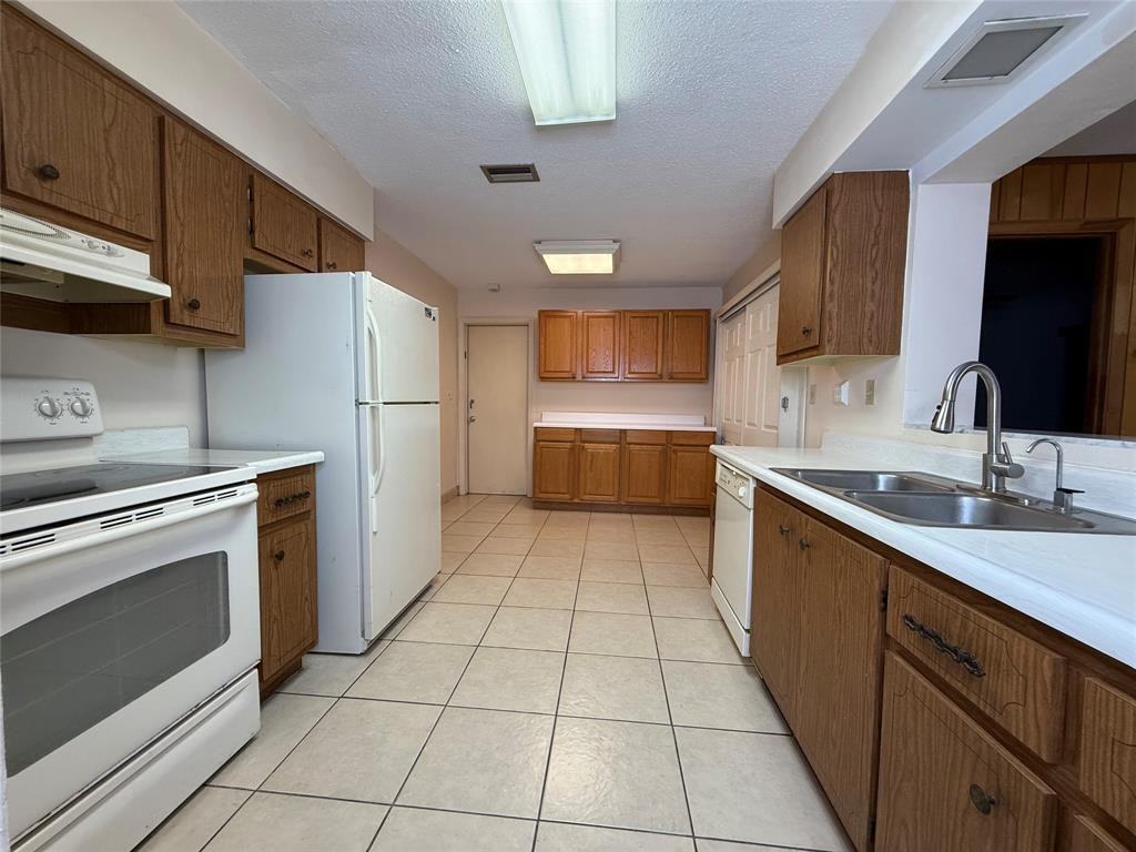 7508 Northwest 67th Avenue #7508 - Photo 2 of 17