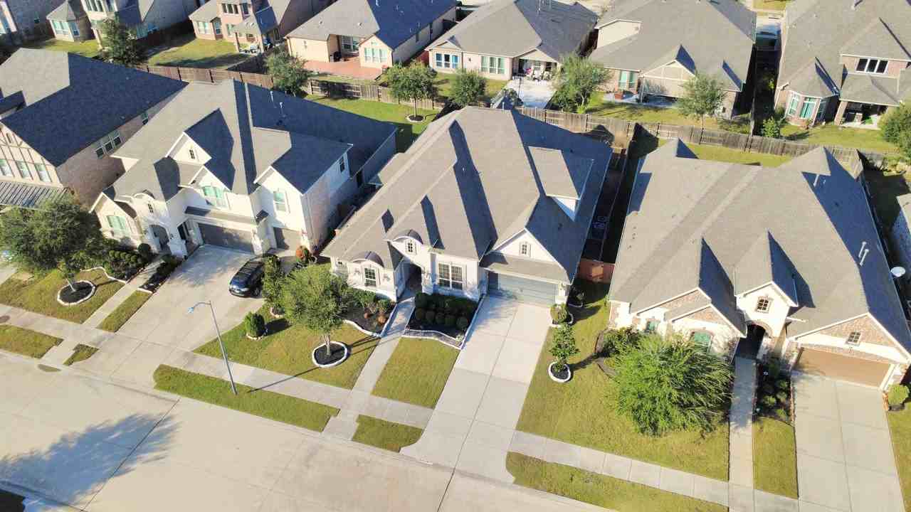 16906 Dalgety Ct #16906 - Photo 7 of 40