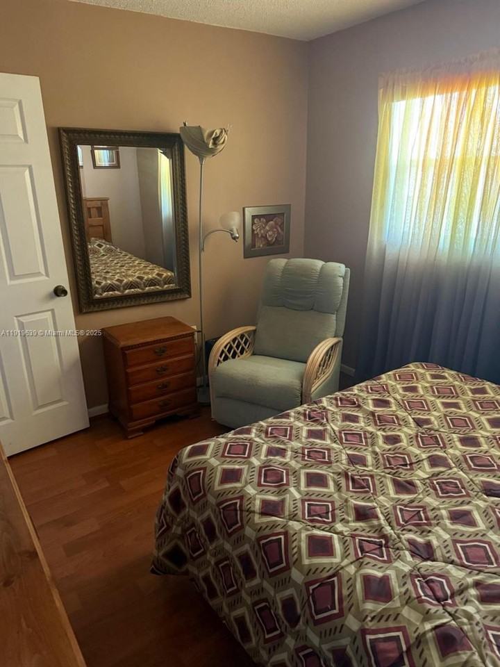 8220 Sunrise Lakes Boulevard #8220-309 - Photo 6 of 31