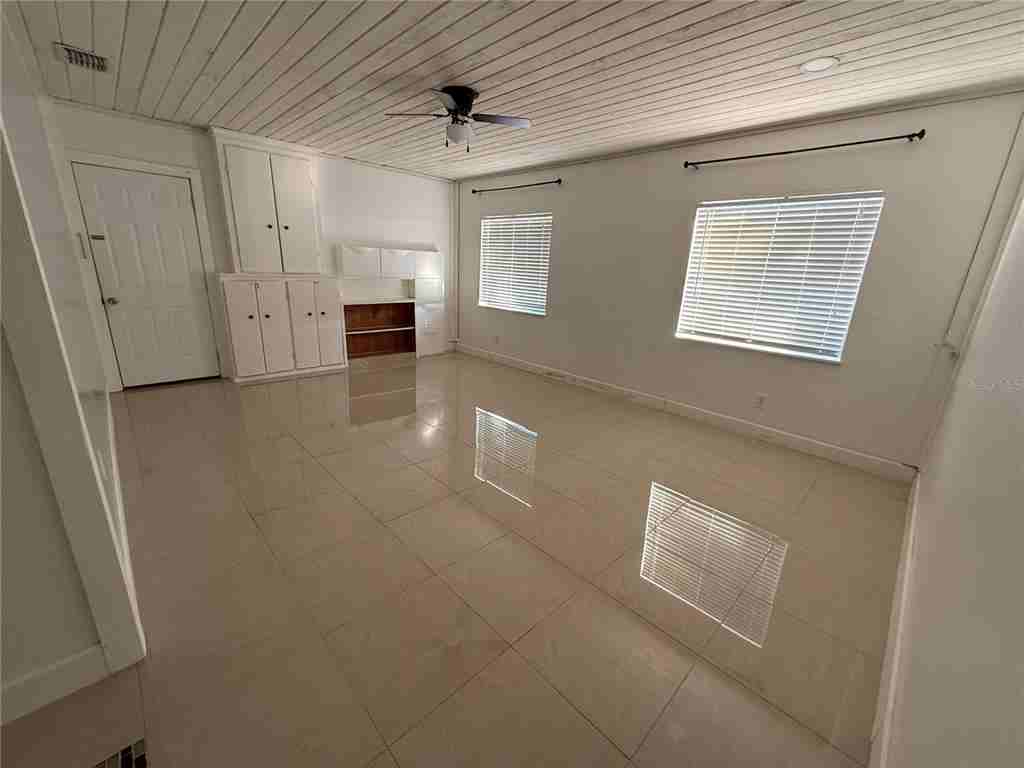 10922 Tailfeather Ct #10922 - Photo 4 of 18